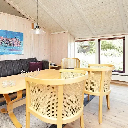 8 Person In Oksb L Nyaraló *