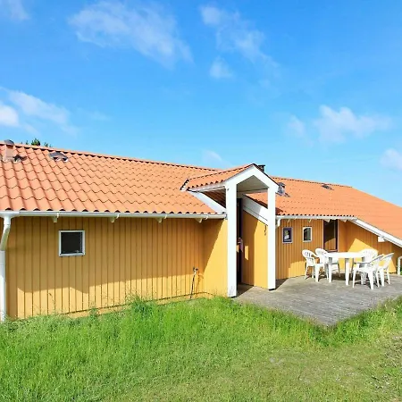 8 Person In Oksb L Nyaraló *